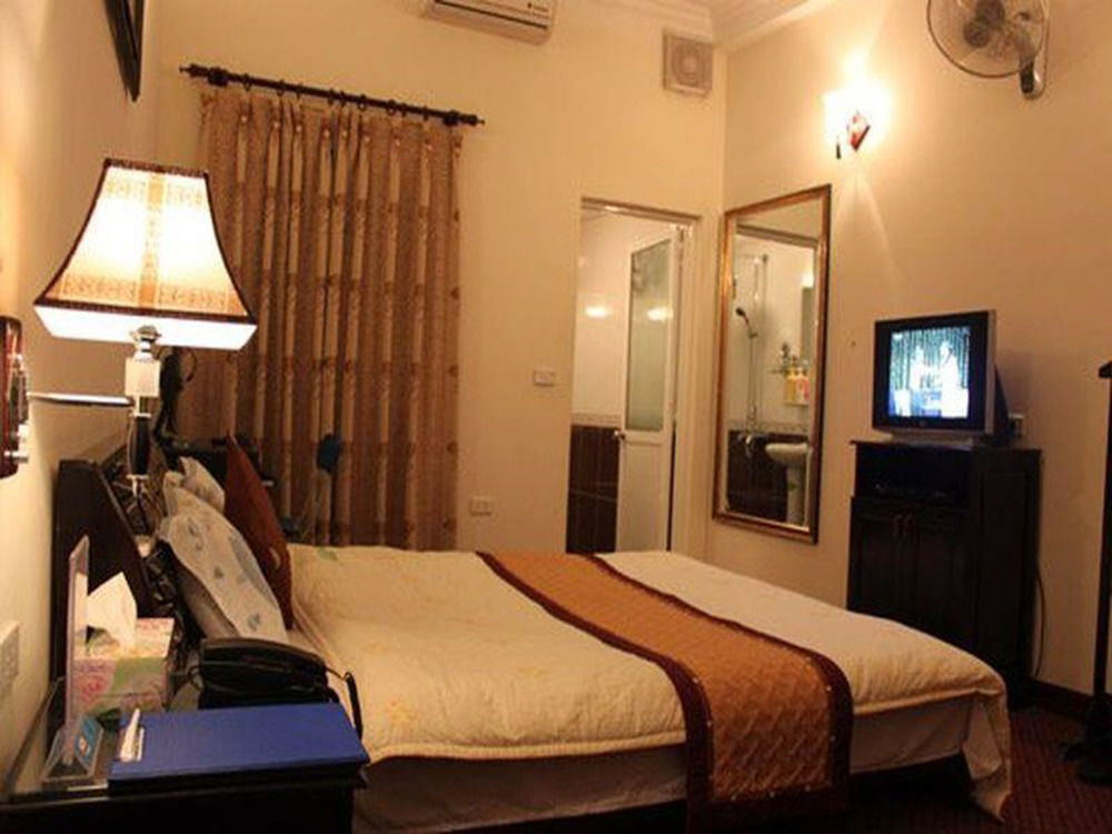 A25 Hotel - 38 Hang Thiec Hanoi Buitenkant foto